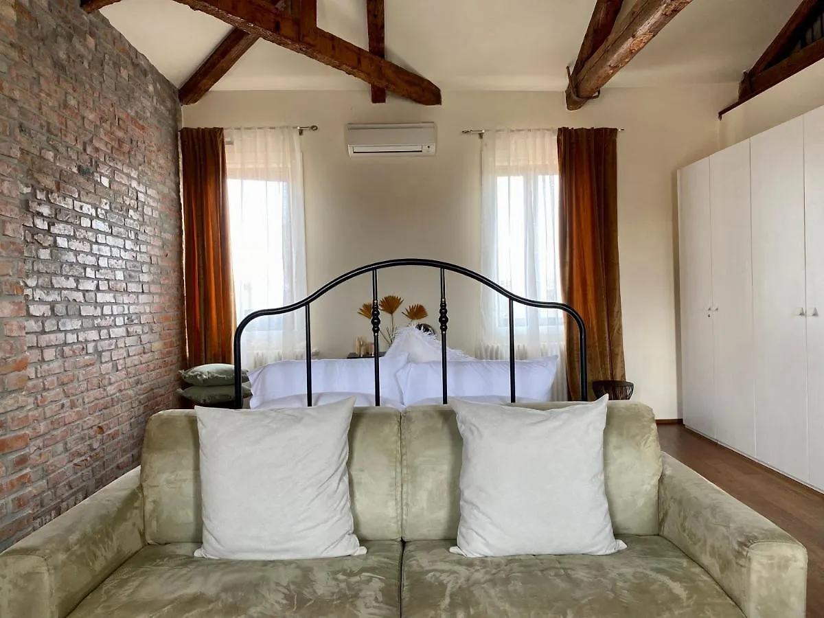 Duomo Murano Apartment With Canal View